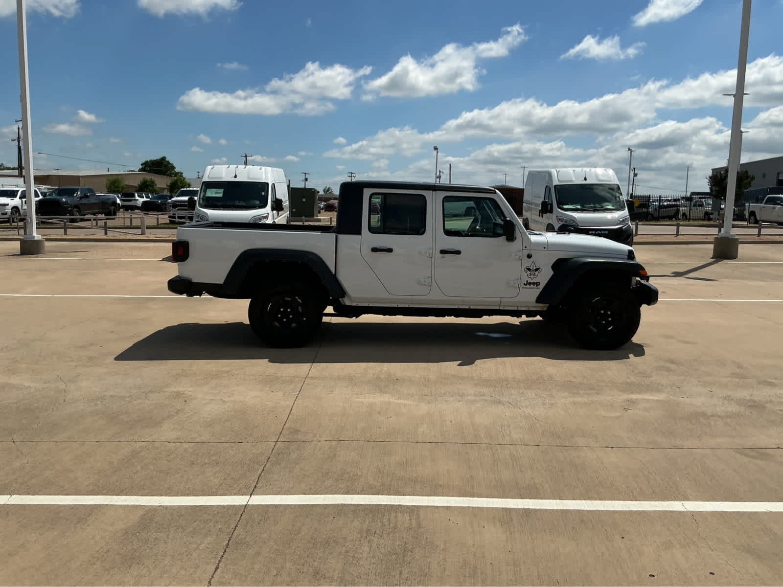 Used Car 2023 Jeep Gladiator  Sport For Sale Under $35,000 In Waco, Texas