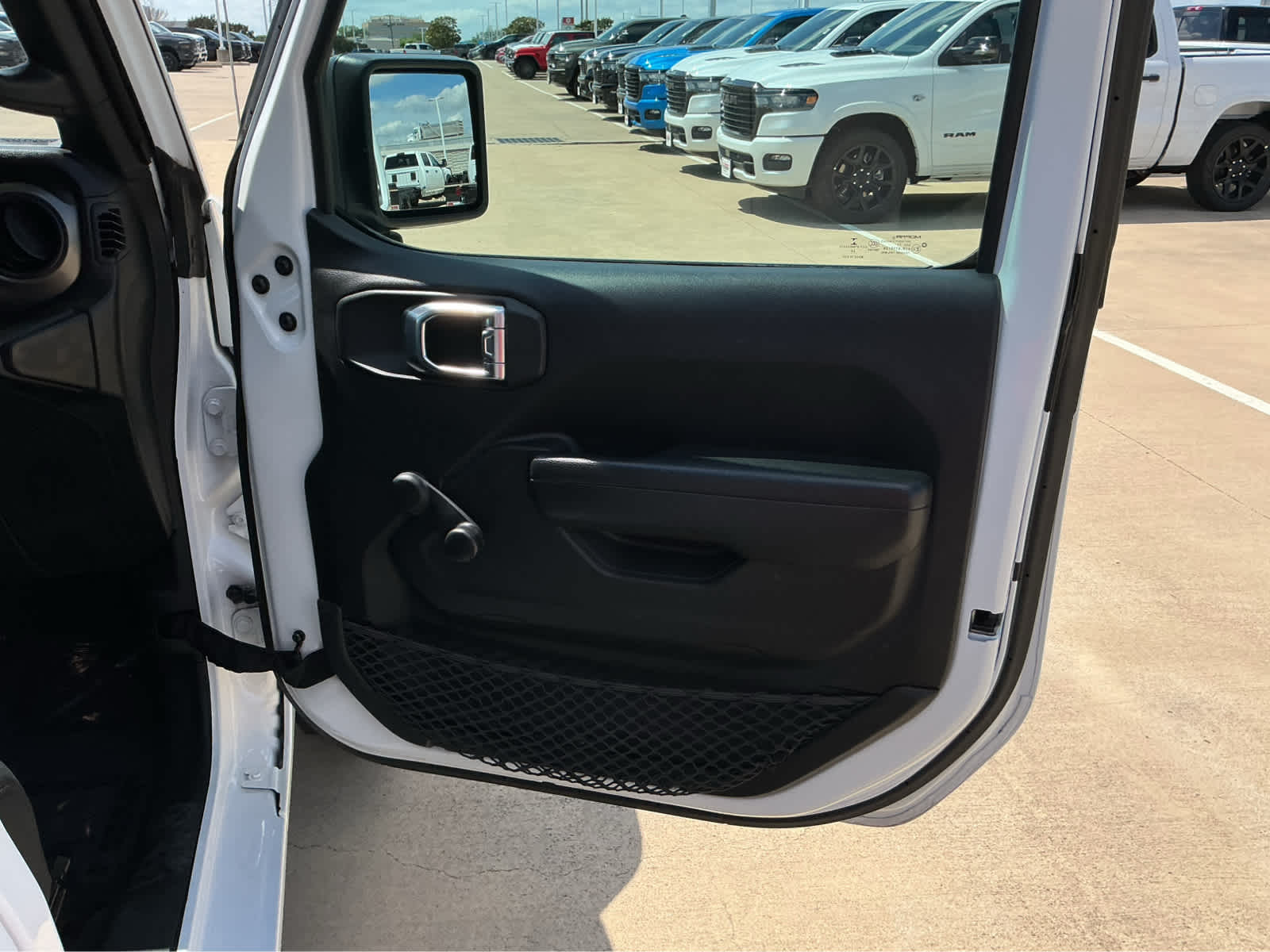 Used Car 2023 Jeep Gladiator  Sport For Sale Under $35,000 In Waco, Texas