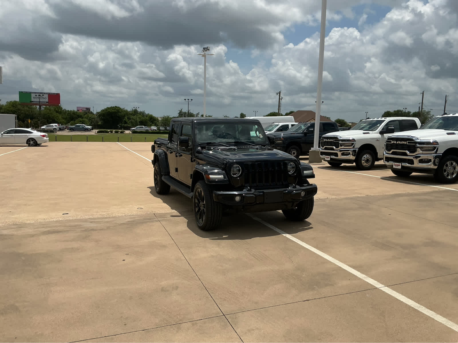 Used Car 2022 Jeep Gladiator  High Altitude For Sale Under $35,000 In Waco, Texas