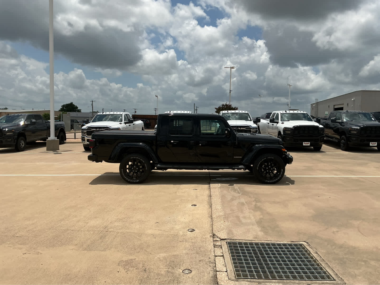 Used Car 2022 Jeep Gladiator  High Altitude For Sale Under $35,000 In Waco, Texas