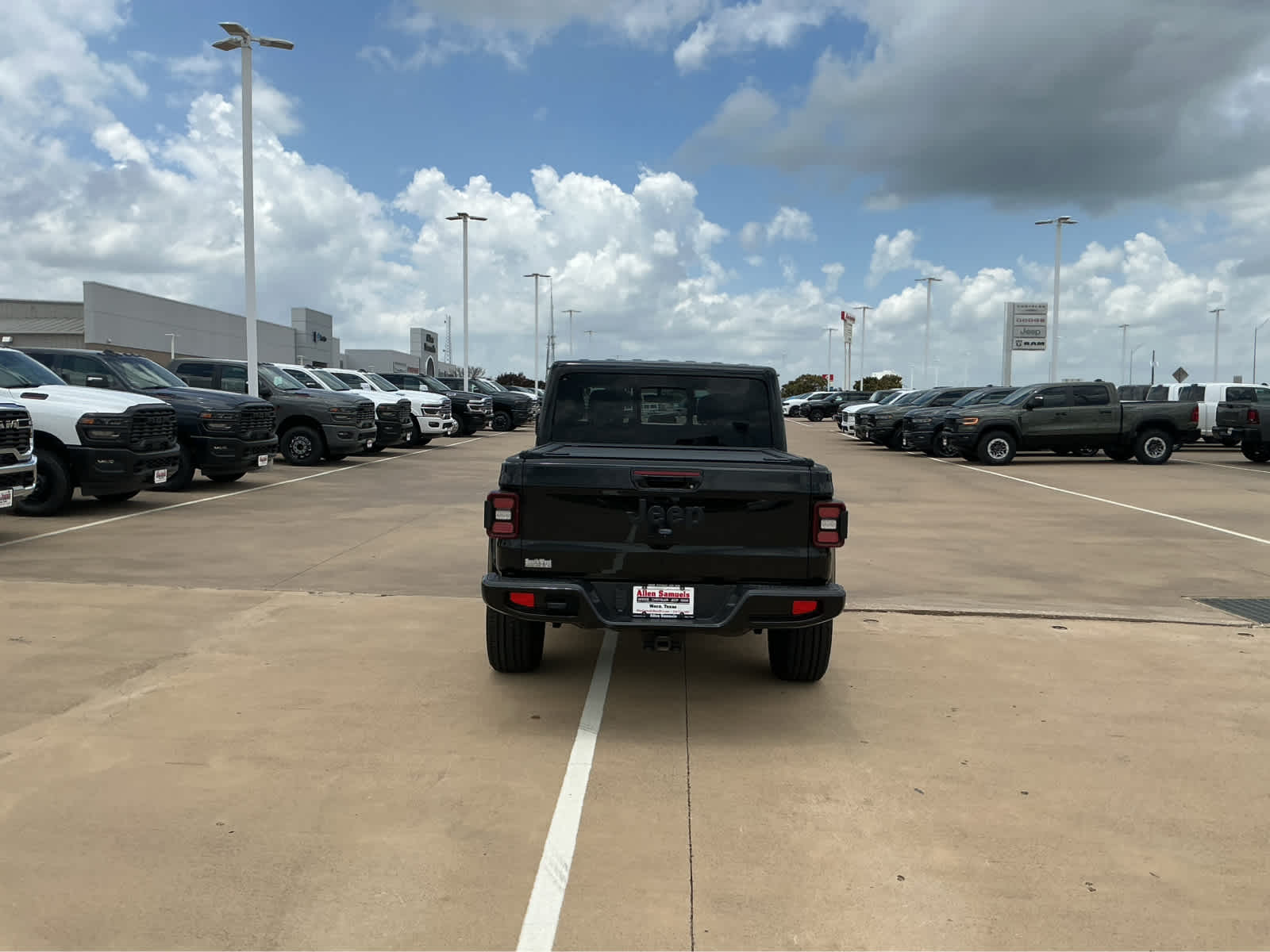 Used Car 2022 Jeep Gladiator  High Altitude For Sale Under $35,000 In Waco, Texas