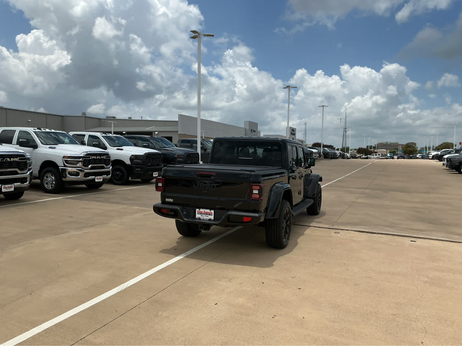 Used Car 2022 Jeep Gladiator  High Altitude For Sale Under $35,000 In Waco, Texas