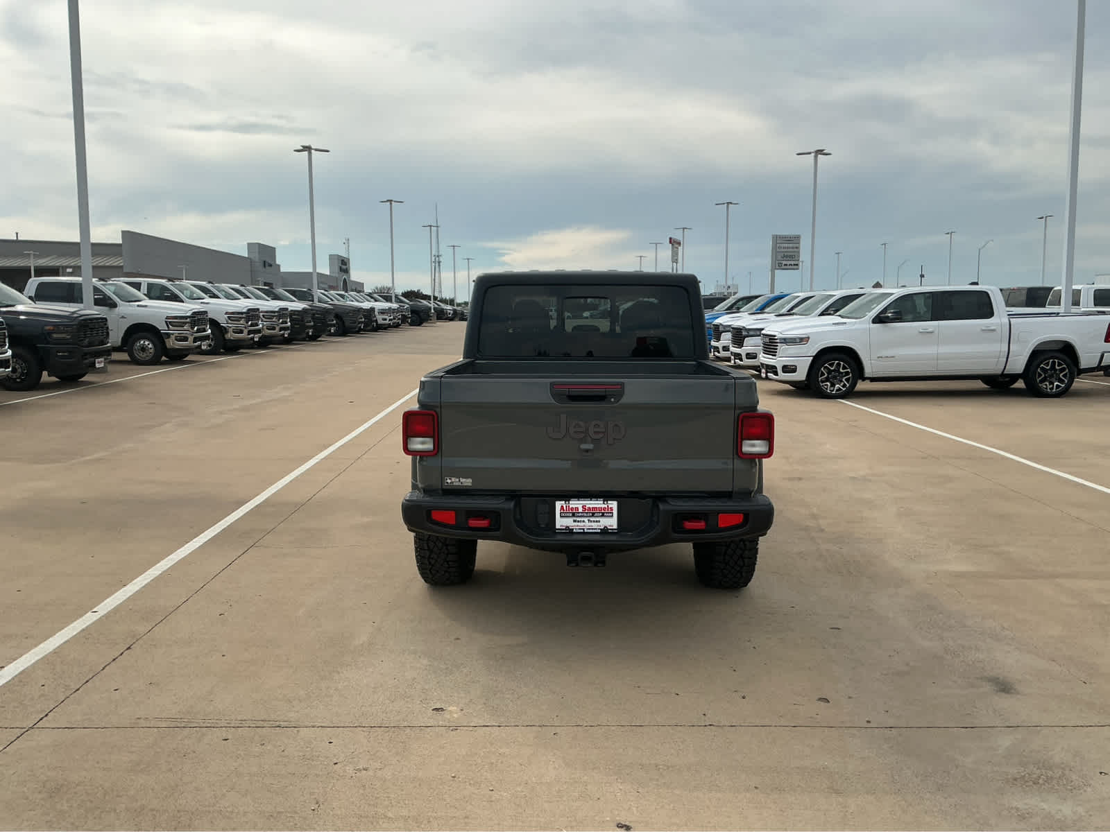 Used Car 2023 Jeep Gladiator  Rubicon For Sale Under $50,000 In Waco, Texas