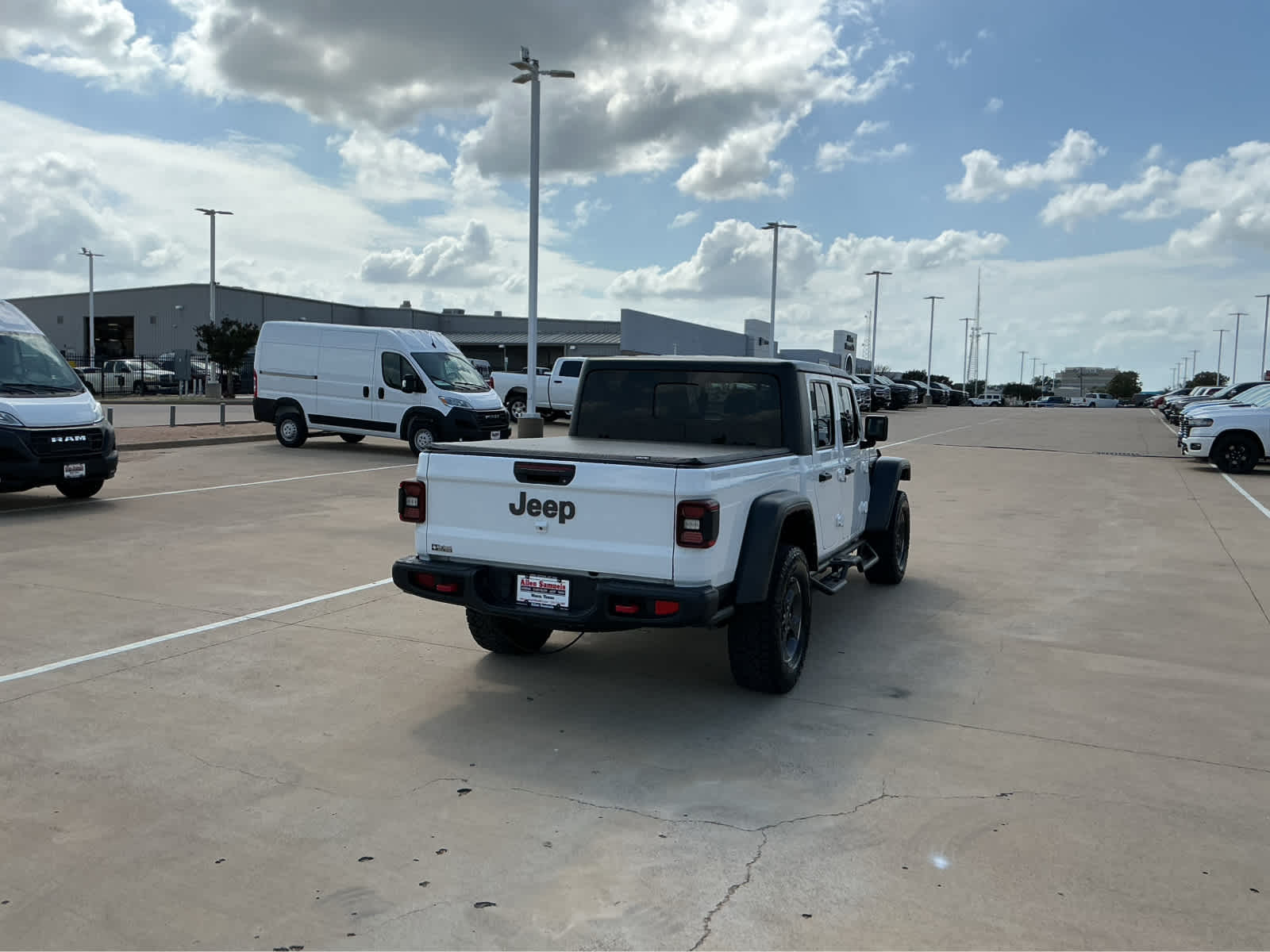 Used Car 2023 Jeep Gladiator  Rubicon For Sale Under $40,000 In Waco, Texas