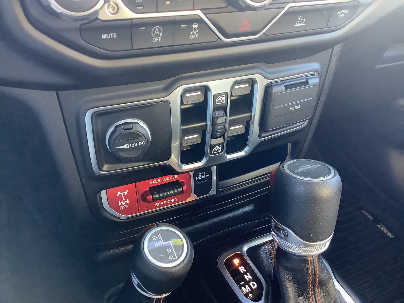 Used Car 2023 Jeep Gladiator  Mojave For Sale Under $50,000 In Waco, Texas