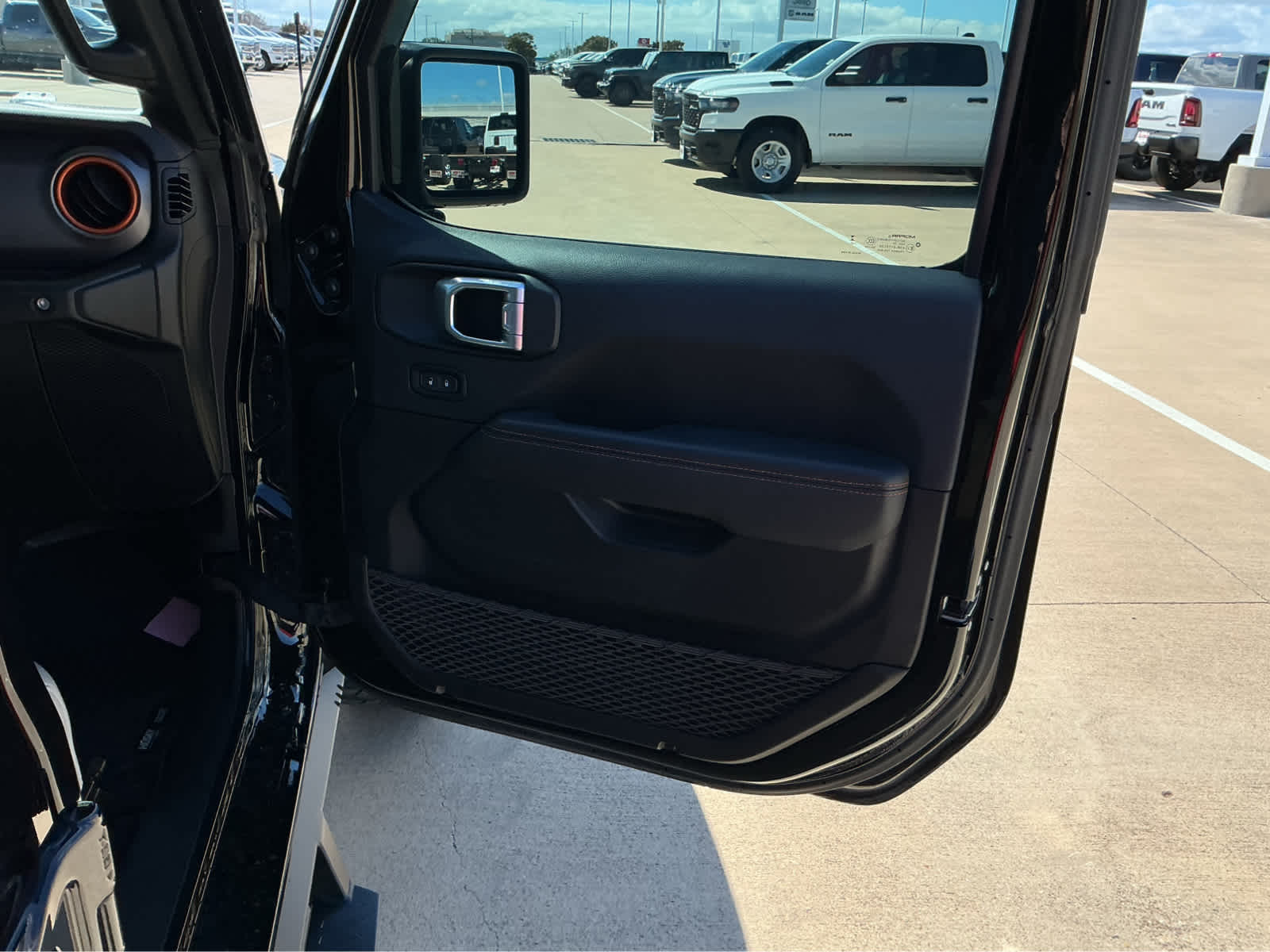 Used Car 2023 Jeep Gladiator  Mojave For Sale Under $50,000 In Waco, Texas