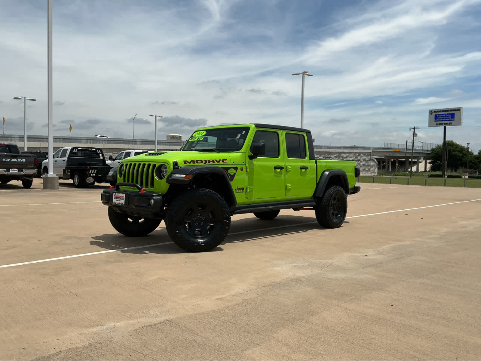 Used Car 2021 Jeep Gladiator  Mojave For Sale Under $35,000 In Waco, Texas