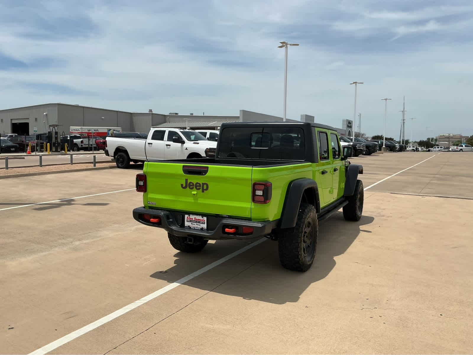 Used Car 2021 Jeep Gladiator  Mojave For Sale Under $35,000 In Waco, Texas