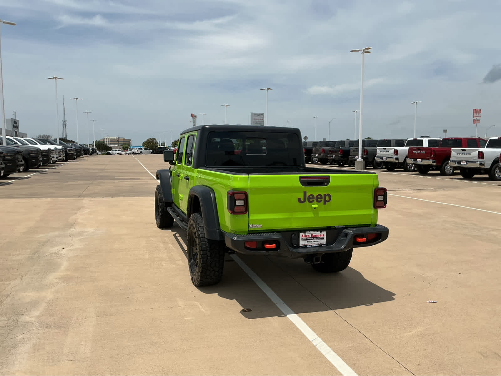 Used Car 2021 Jeep Gladiator  Mojave For Sale Under $35,000 In Waco, Texas