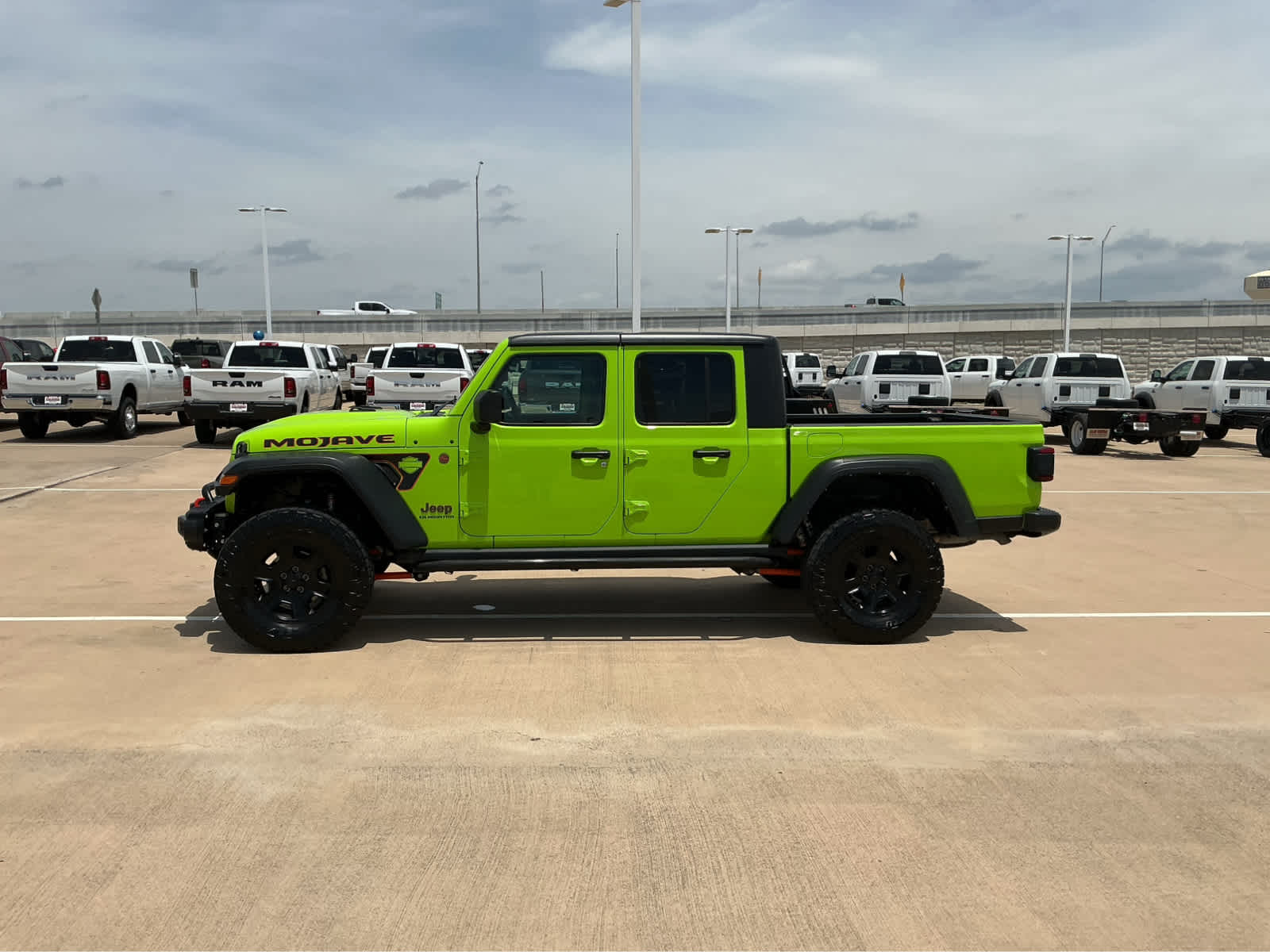 Used Car 2021 Jeep Gladiator  Mojave For Sale Under $35,000 In Waco, Texas
