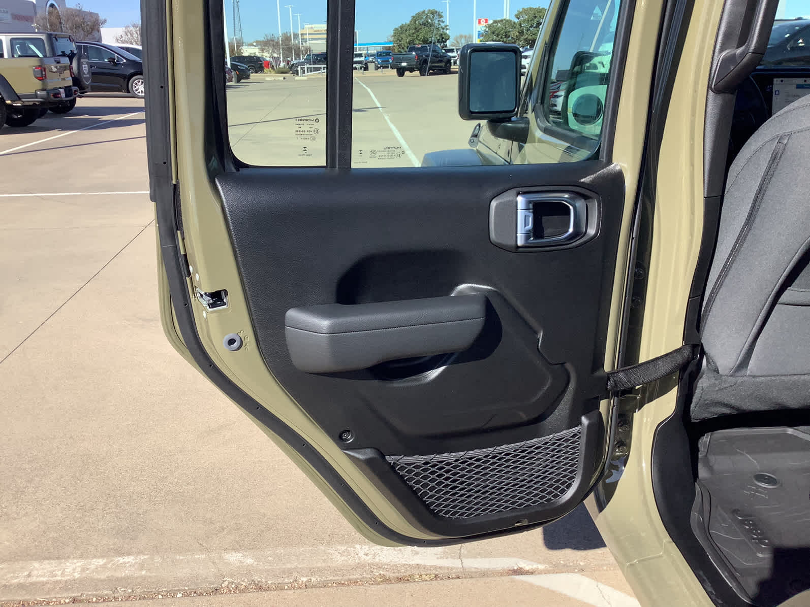 new 2026 Jeep Gladiator car, priced at $39,999