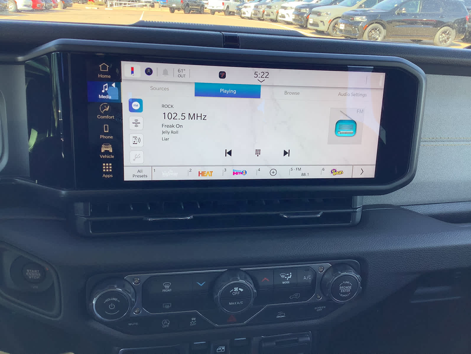 new 2026 Jeep Gladiator car, priced at $39,999