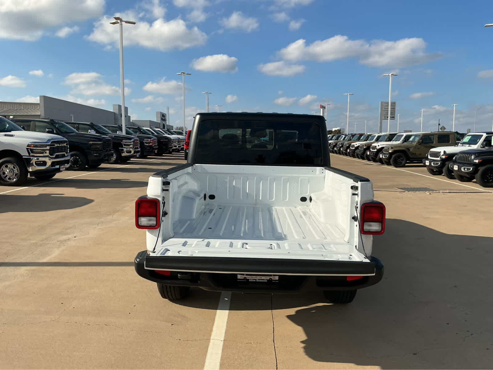 new 2026 Jeep Gladiator car, priced at $47,305