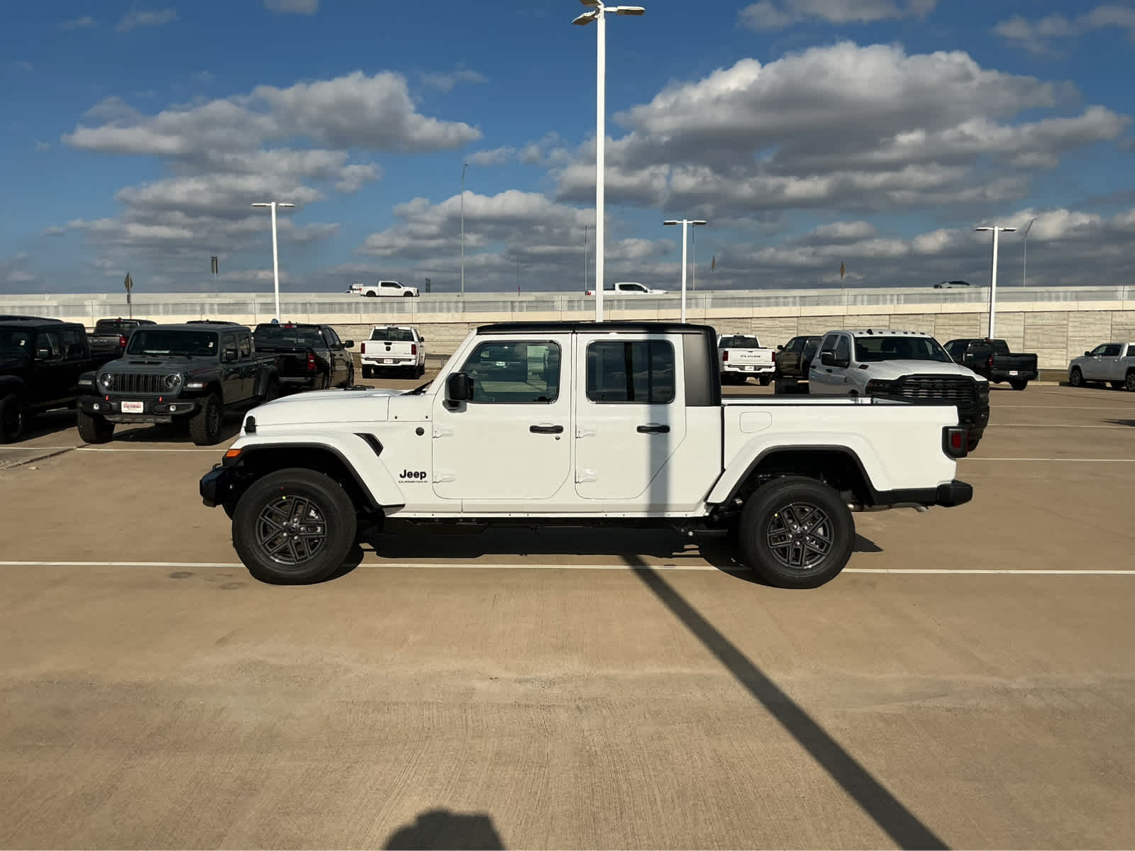 new 2026 Jeep Gladiator car, priced at $47,305