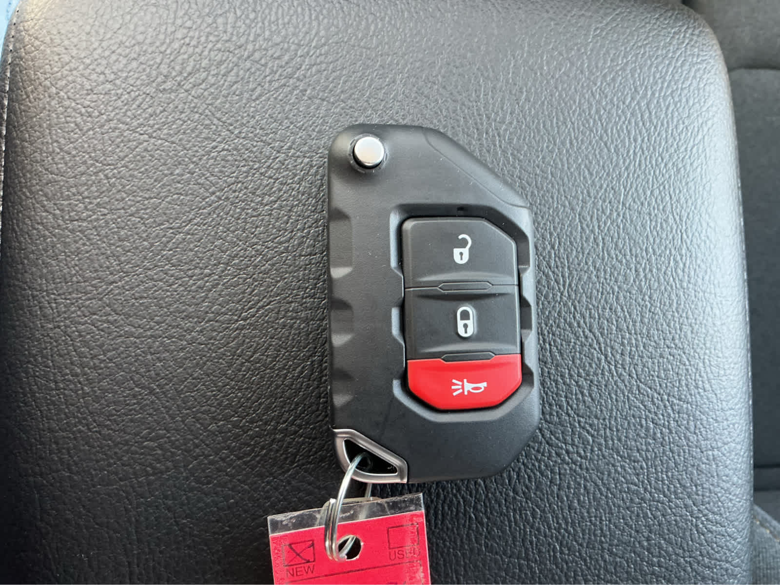 new 2026 Jeep Gladiator car, priced at $47,305