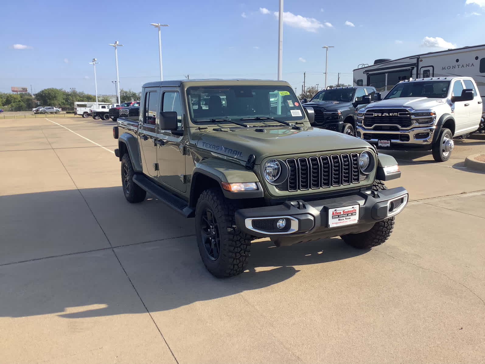 New Car 2025 Jeep Gladiator  Texas Trail For Sale Under $50,000 In Waco, Texas