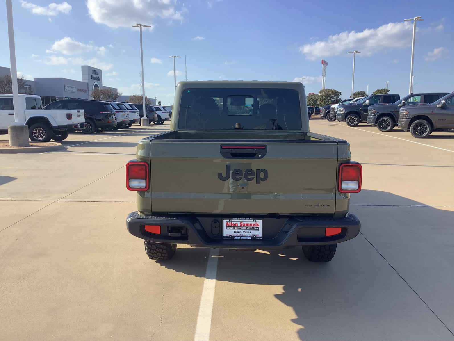 New Car 2025 Jeep Gladiator  Texas Trail For Sale Under $50,000 In Waco, Texas