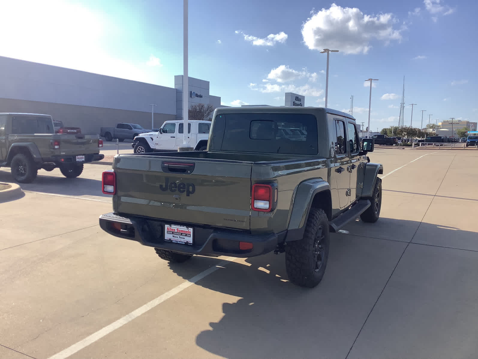 New Car 2025 Jeep Gladiator  Texas Trail For Sale Under $50,000 In Waco, Texas