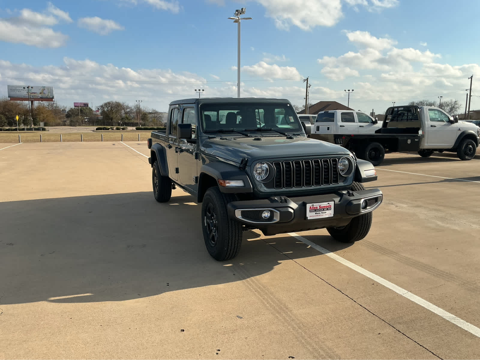 new 2026 Jeep Gladiator car, priced at $39,999