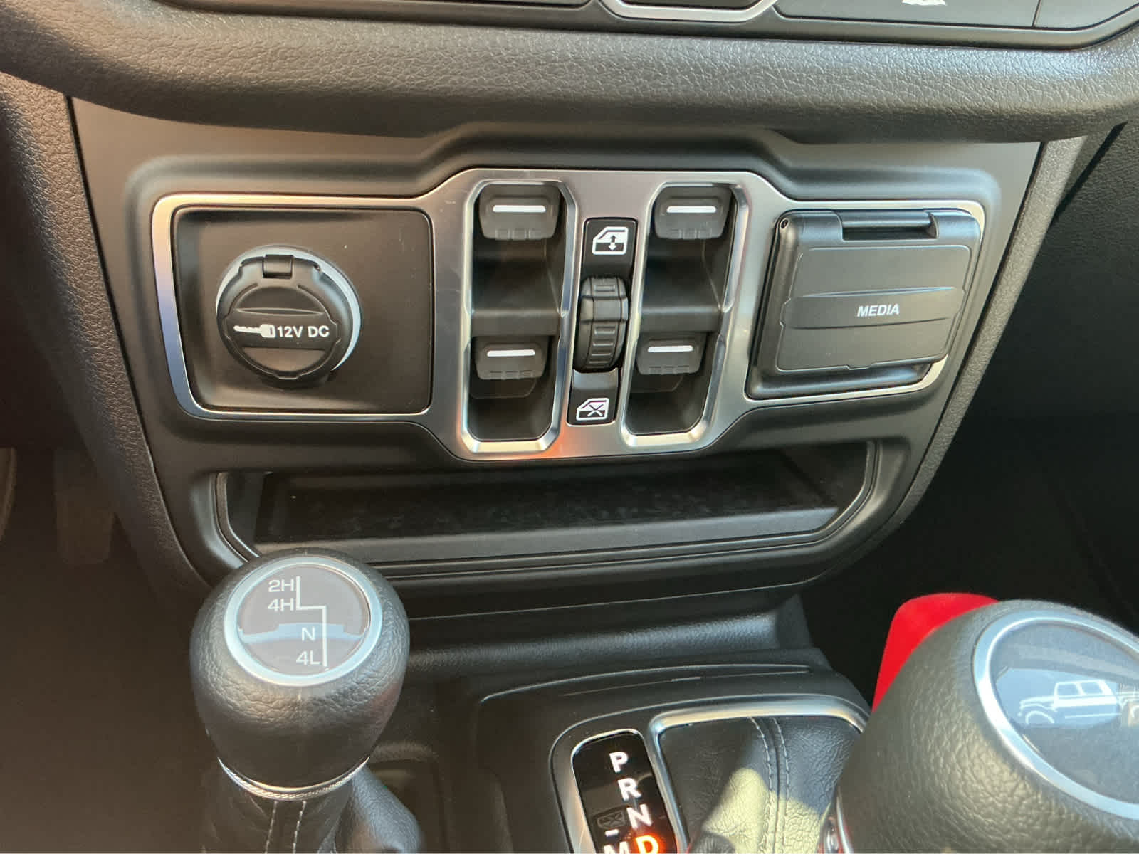 new 2026 Jeep Gladiator car, priced at $39,999