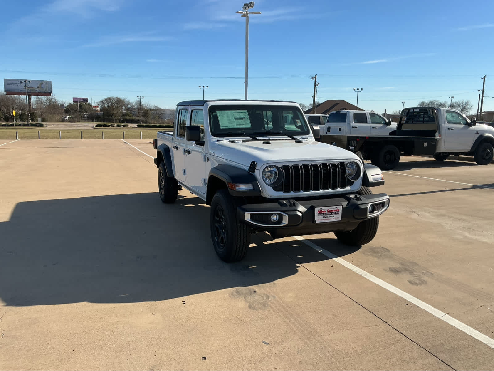 new 2026 Jeep Gladiator car, priced at $43,115