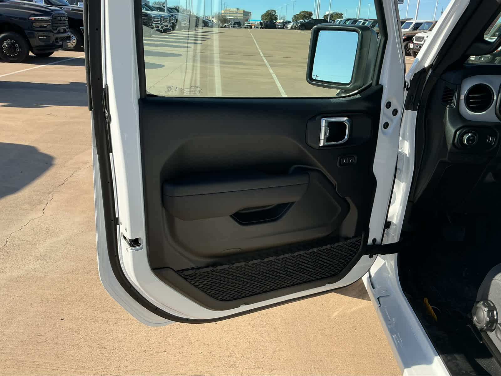 new 2026 Jeep Gladiator car, priced at $43,115