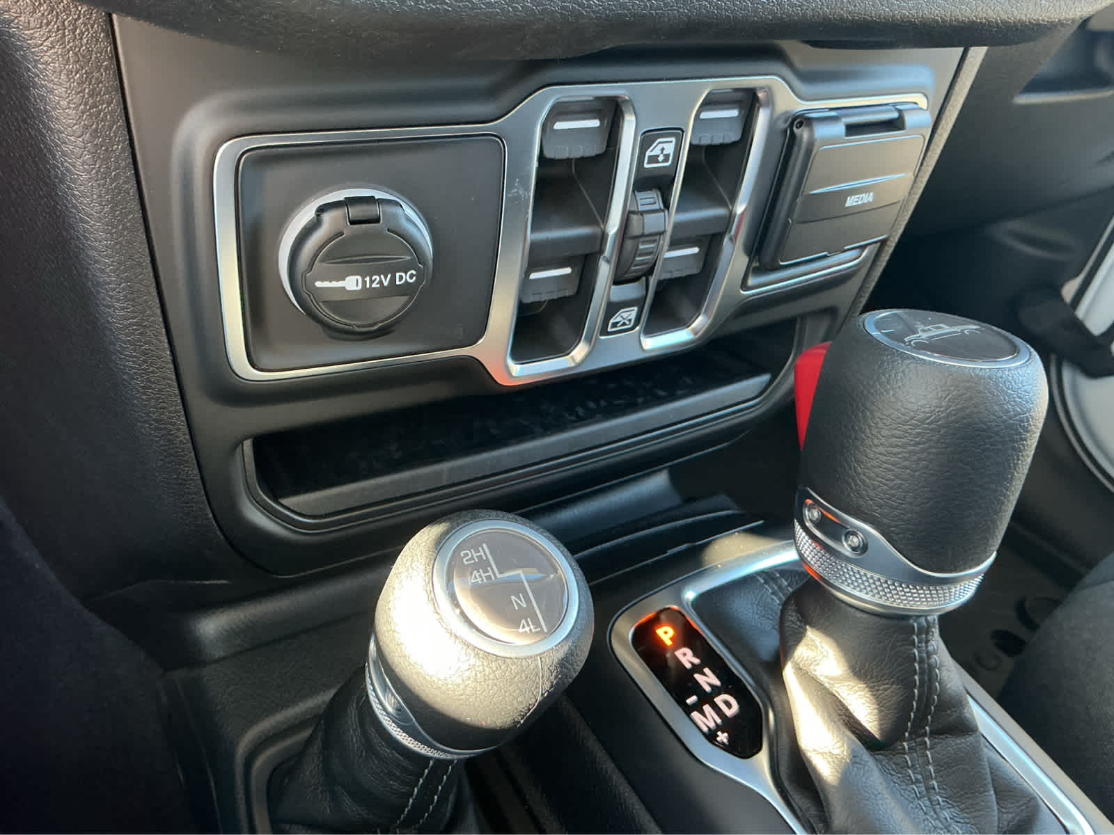 new 2026 Jeep Gladiator car, priced at $43,115