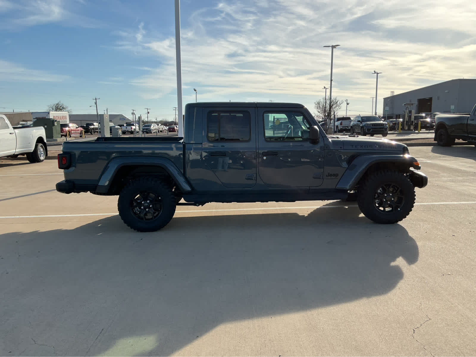 New Car 2025 Jeep Gladiator  Texas Trail For Sale Under $50,000 In Waco, Texas