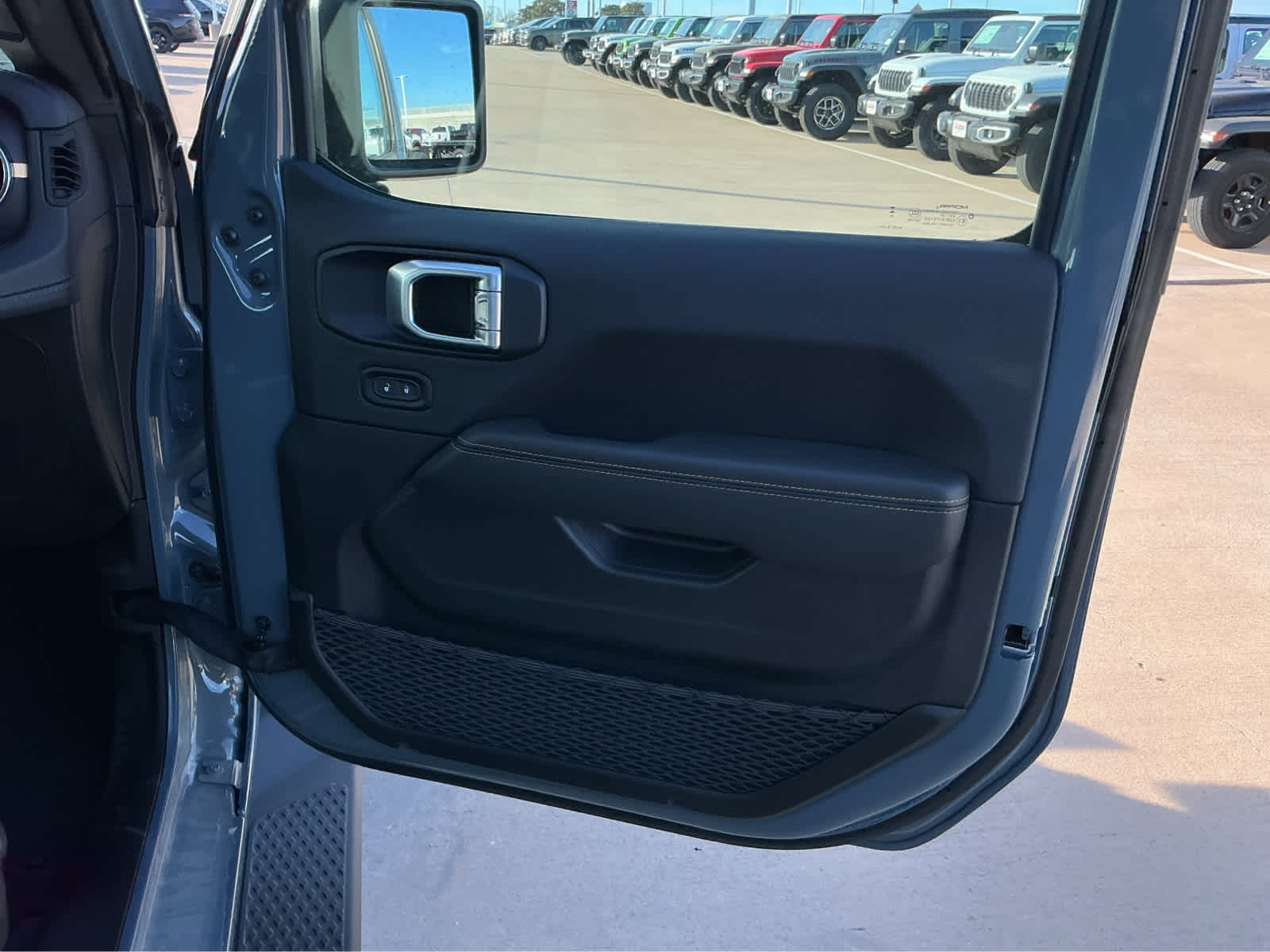 New Car 2025 Jeep Gladiator  Texas Trail For Sale Under $50,000 In Waco, Texas