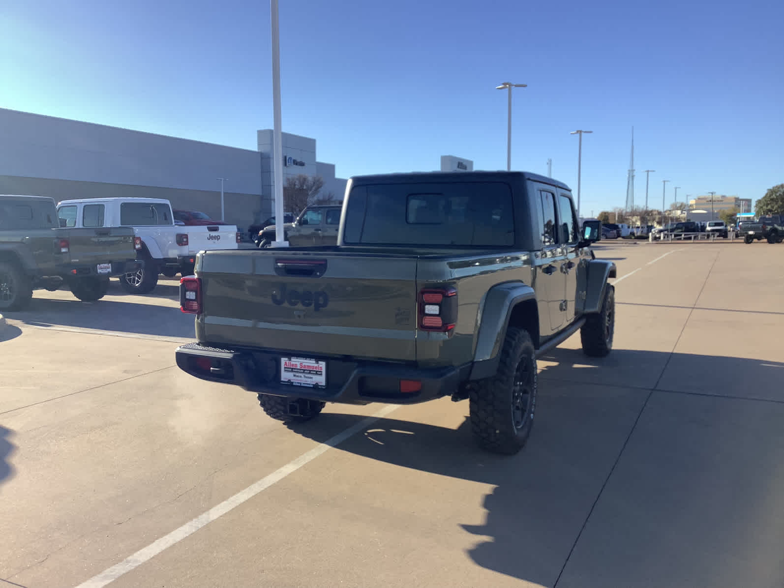 new 2026 Jeep Gladiator car, priced at $46,482
