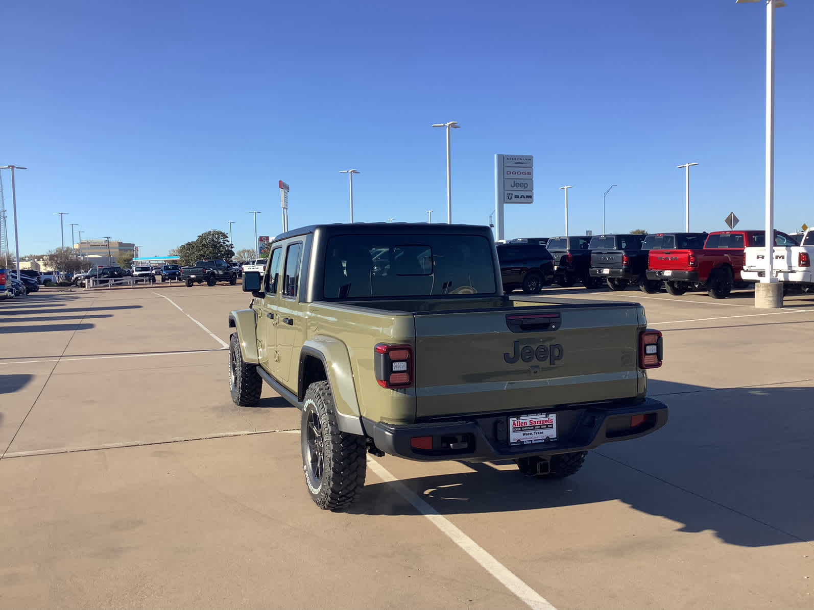new 2026 Jeep Gladiator car, priced at $46,482