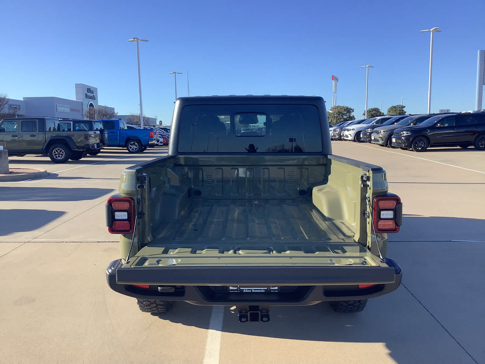 new 2026 Jeep Gladiator car, priced at $46,482