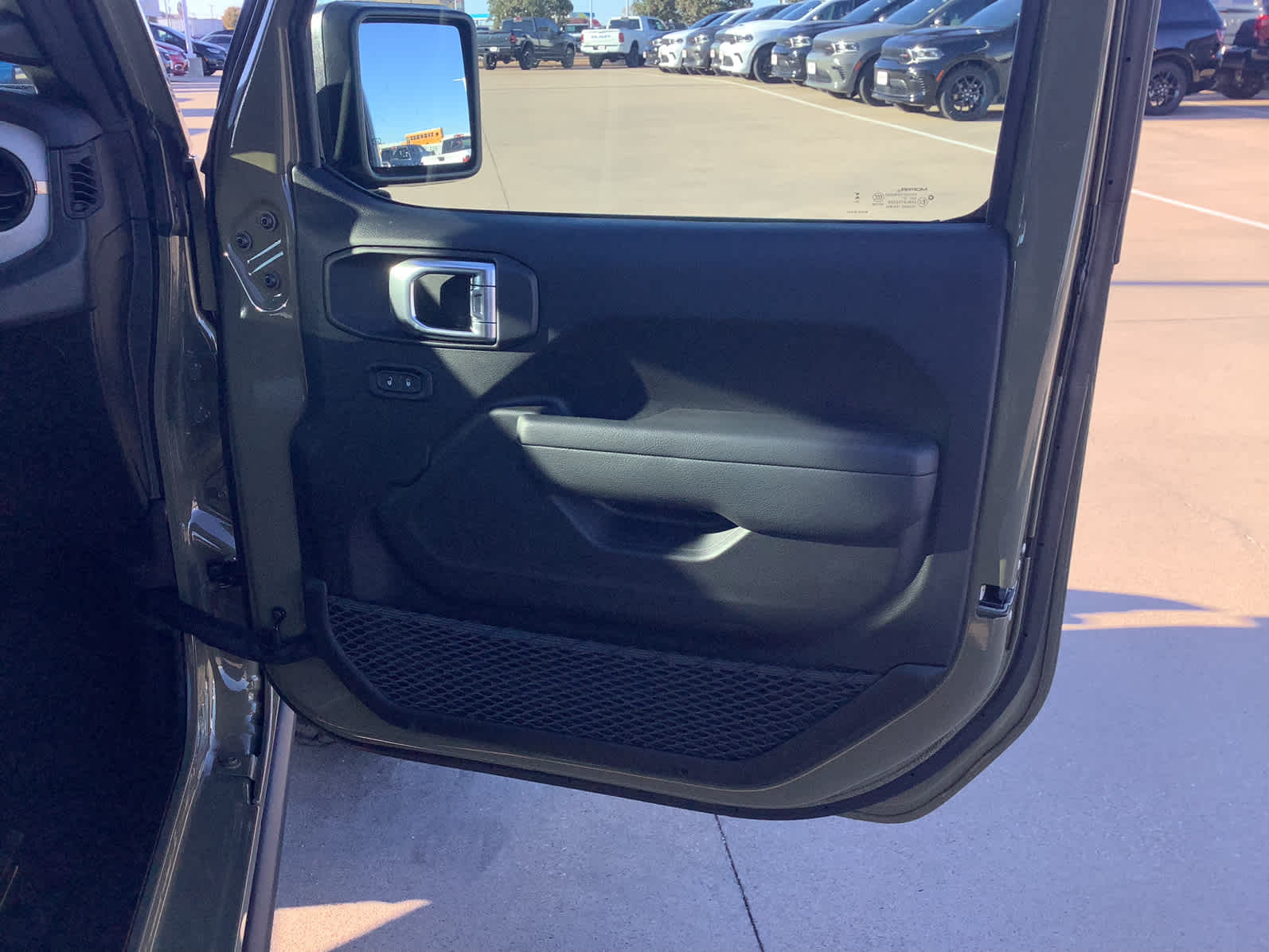 new 2026 Jeep Gladiator car, priced at $46,482