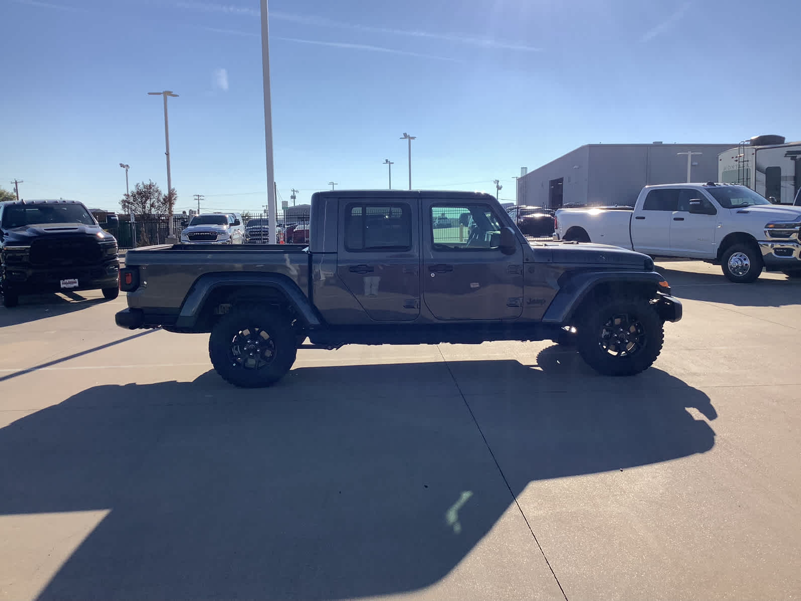 New Car 2025 Jeep Gladiator  Texas Trail For Sale Under $50,000 In Waco, Texas