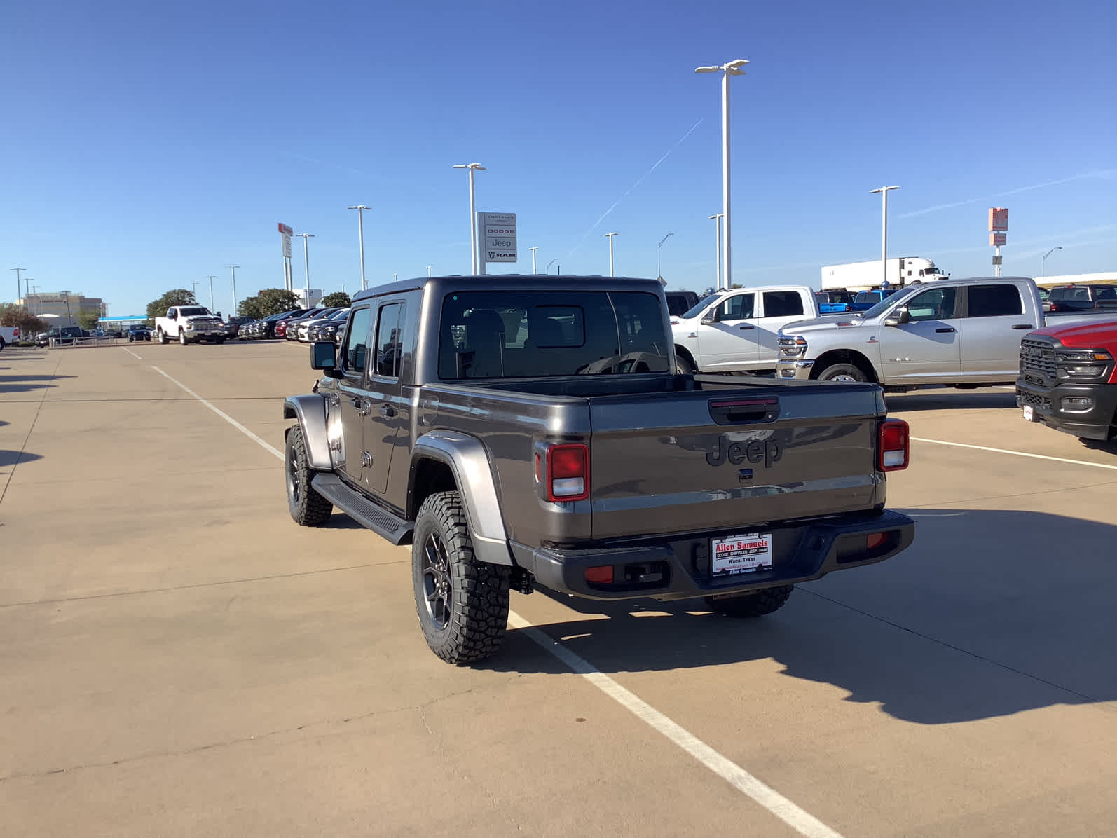 New Car 2025 Jeep Gladiator  Texas Trail For Sale Under $50,000 In Waco, Texas