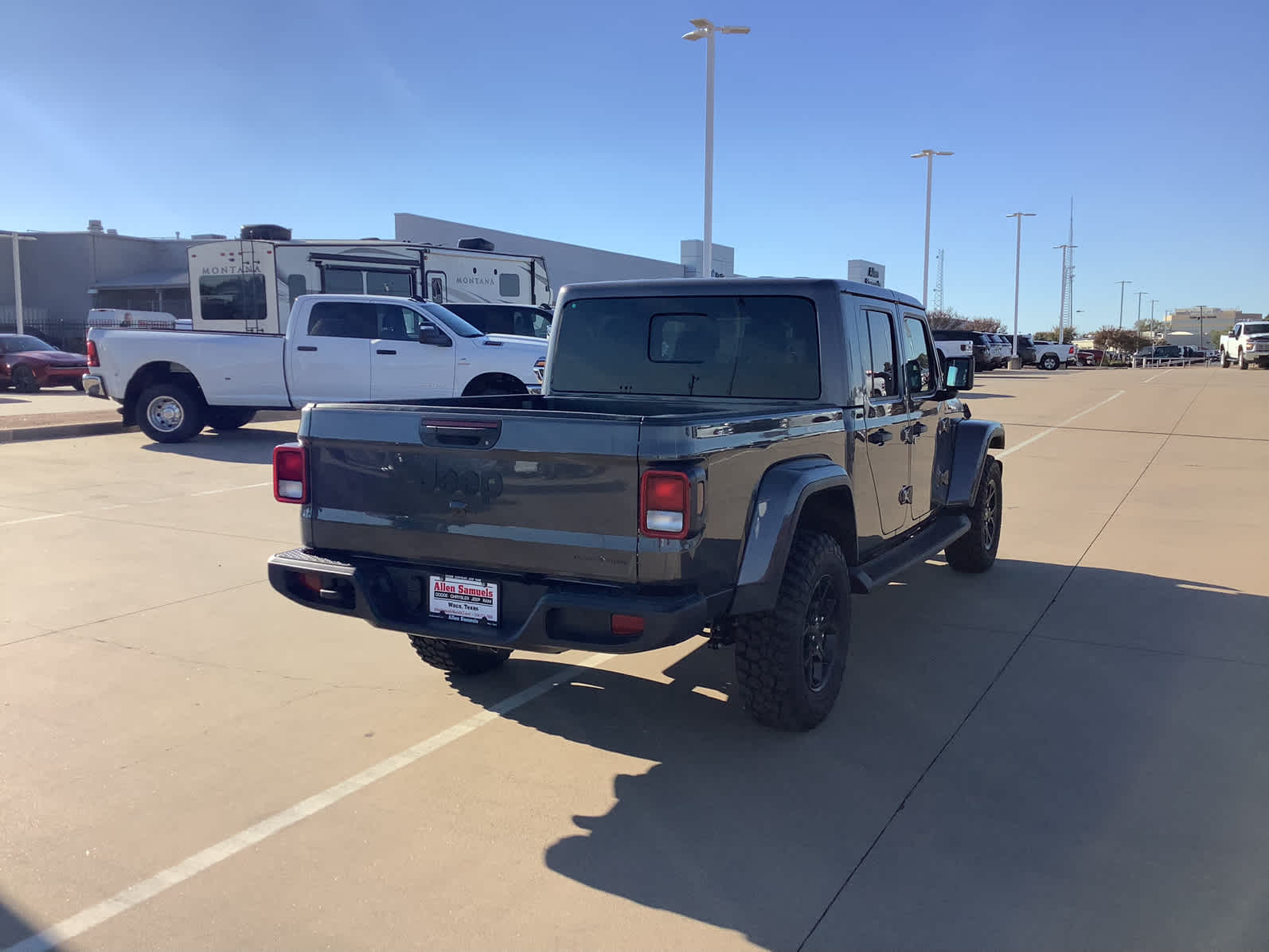 New Car 2025 Jeep Gladiator  Texas Trail For Sale Under $50,000 In Waco, Texas