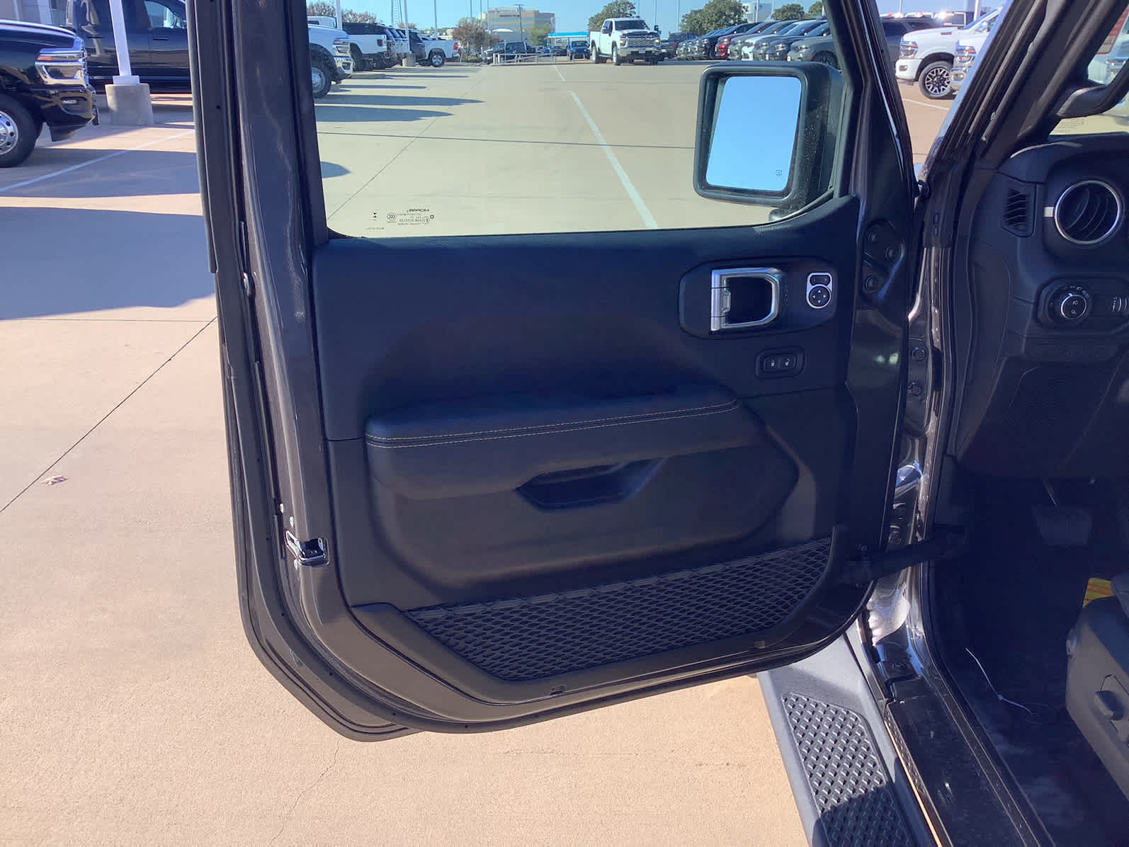 New Car 2025 Jeep Gladiator  Texas Trail For Sale Under $50,000 In Waco, Texas