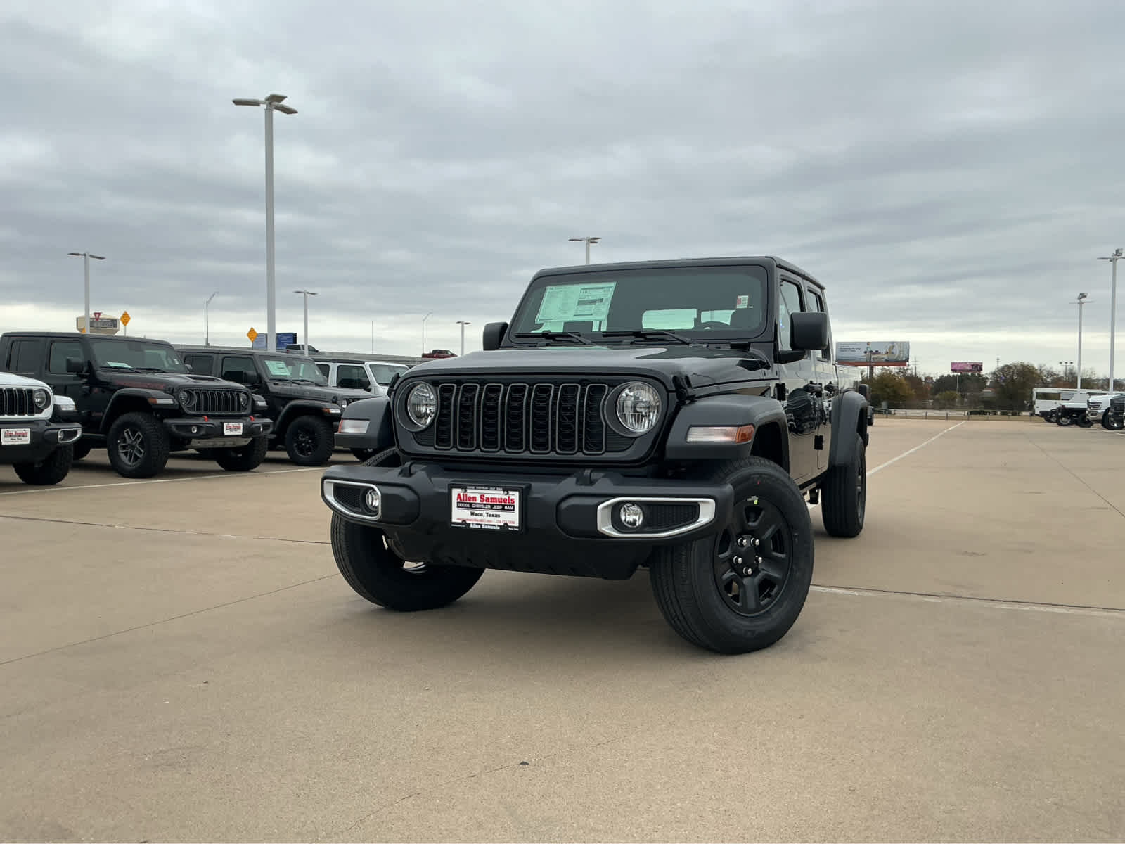 new 2026 Jeep Gladiator car, priced at $40,204