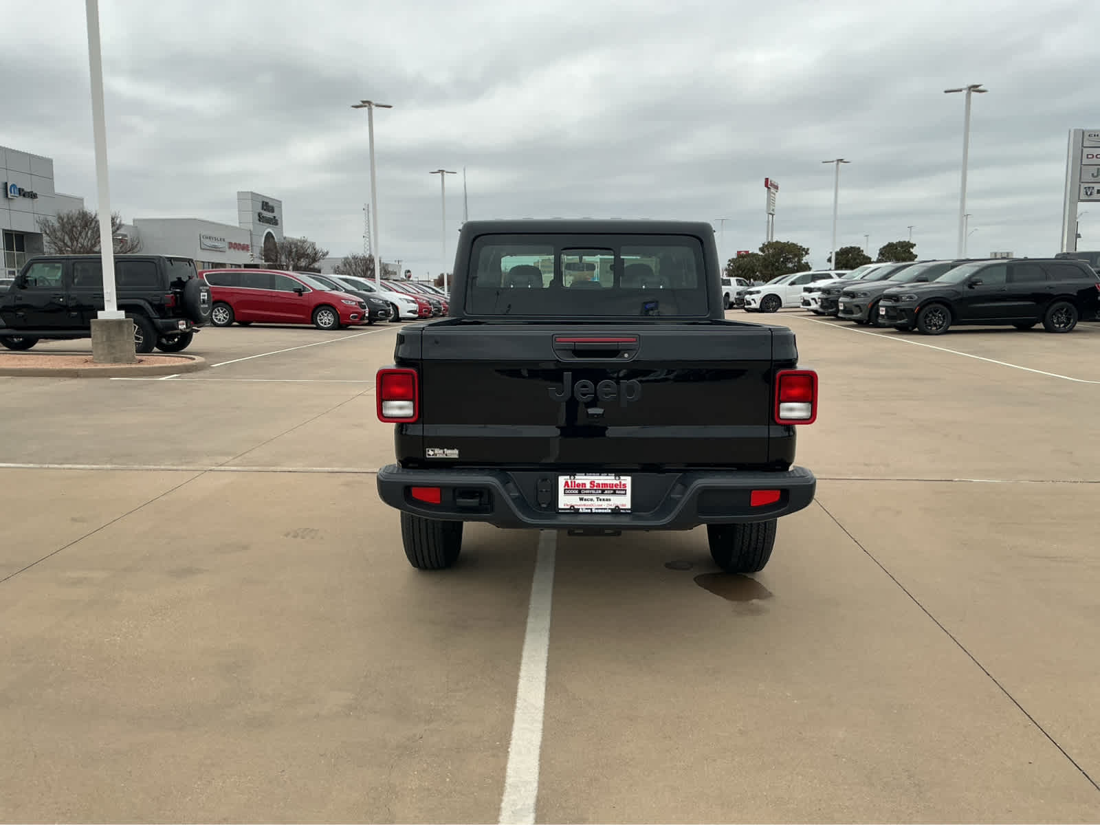 new 2026 Jeep Gladiator car, priced at $40,204