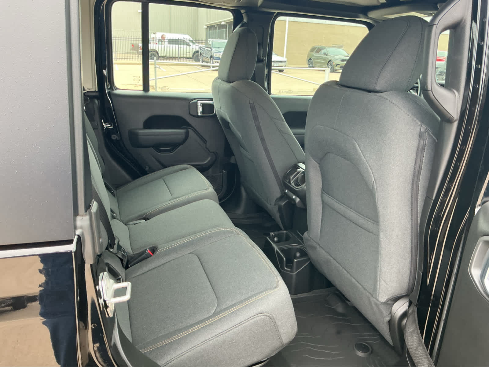 new 2026 Jeep Gladiator car, priced at $40,204