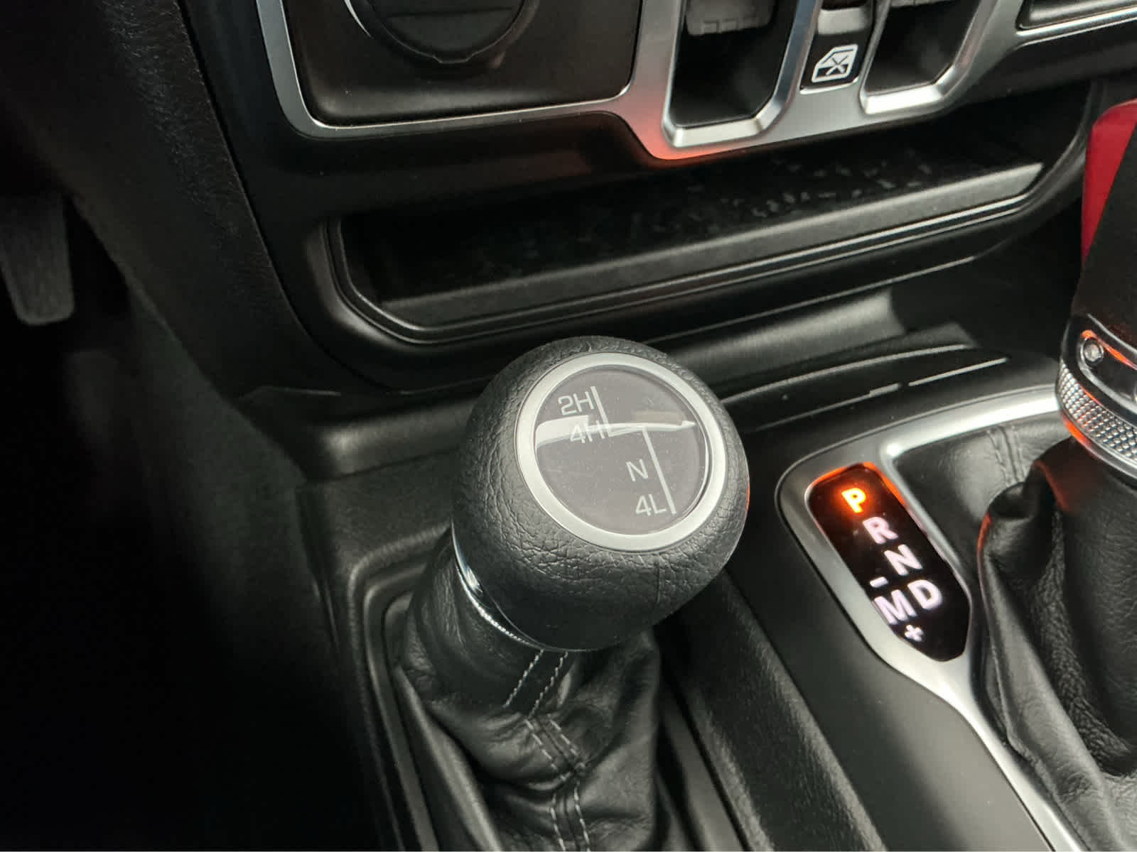 new 2026 Jeep Gladiator car, priced at $40,204