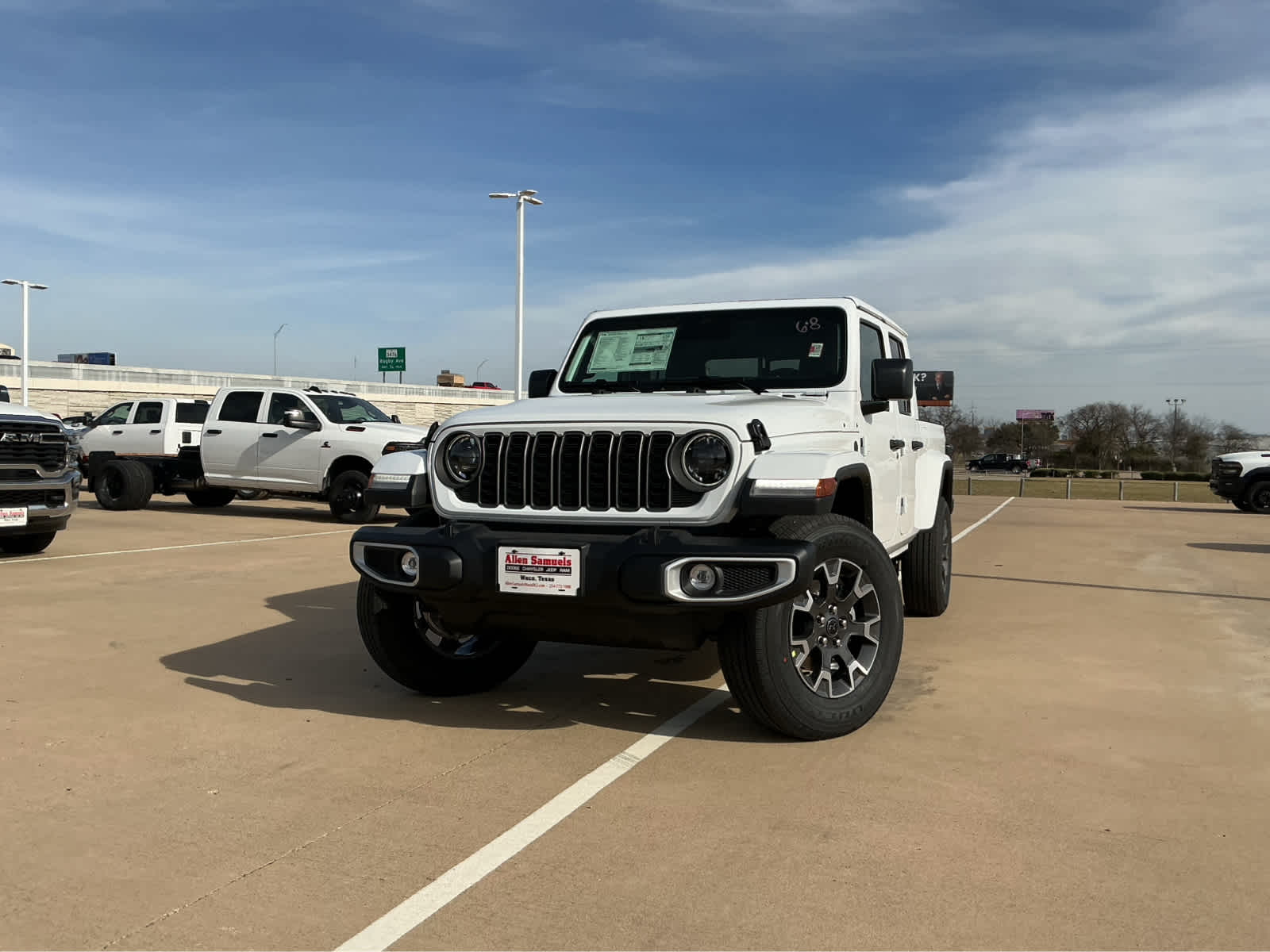 new 2026 Jeep Gladiator car, priced at $45,253