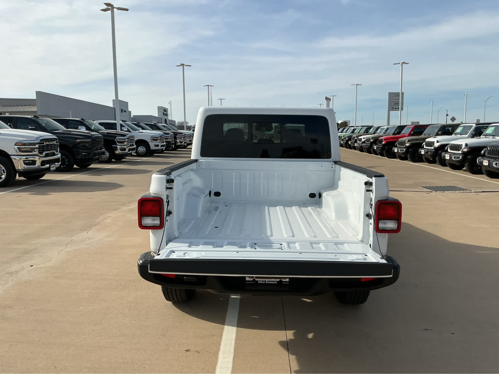 new 2026 Jeep Gladiator car, priced at $45,253