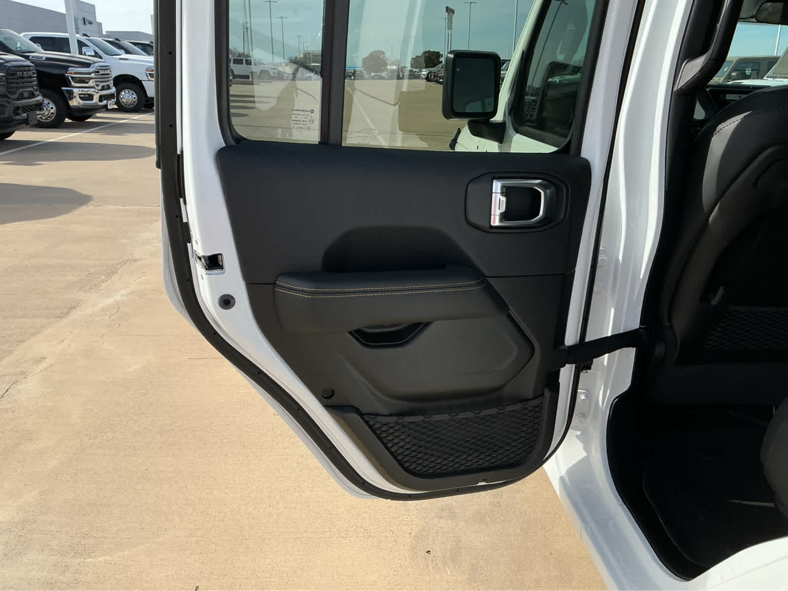 new 2026 Jeep Gladiator car, priced at $45,253