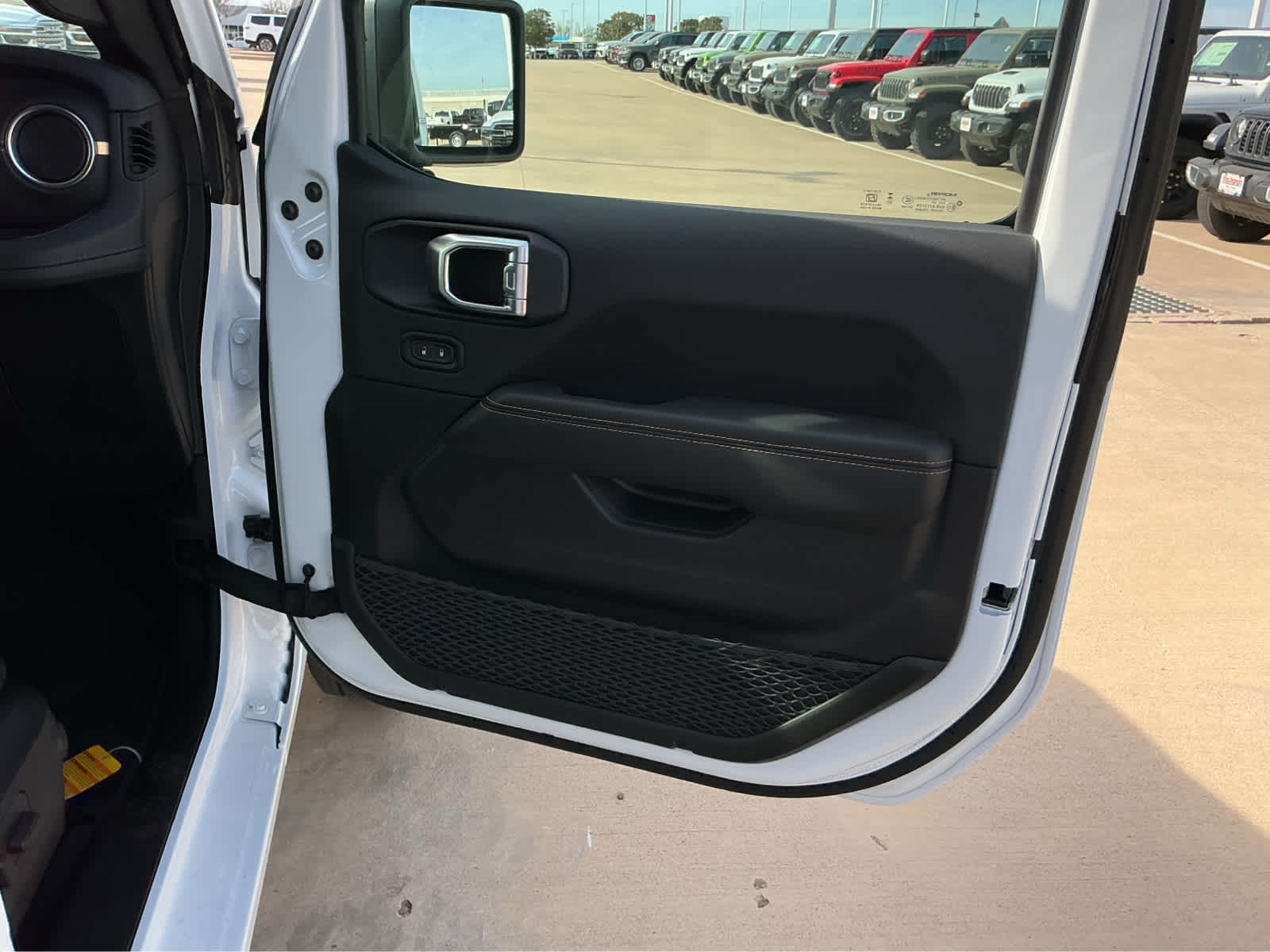 new 2026 Jeep Gladiator car, priced at $45,253