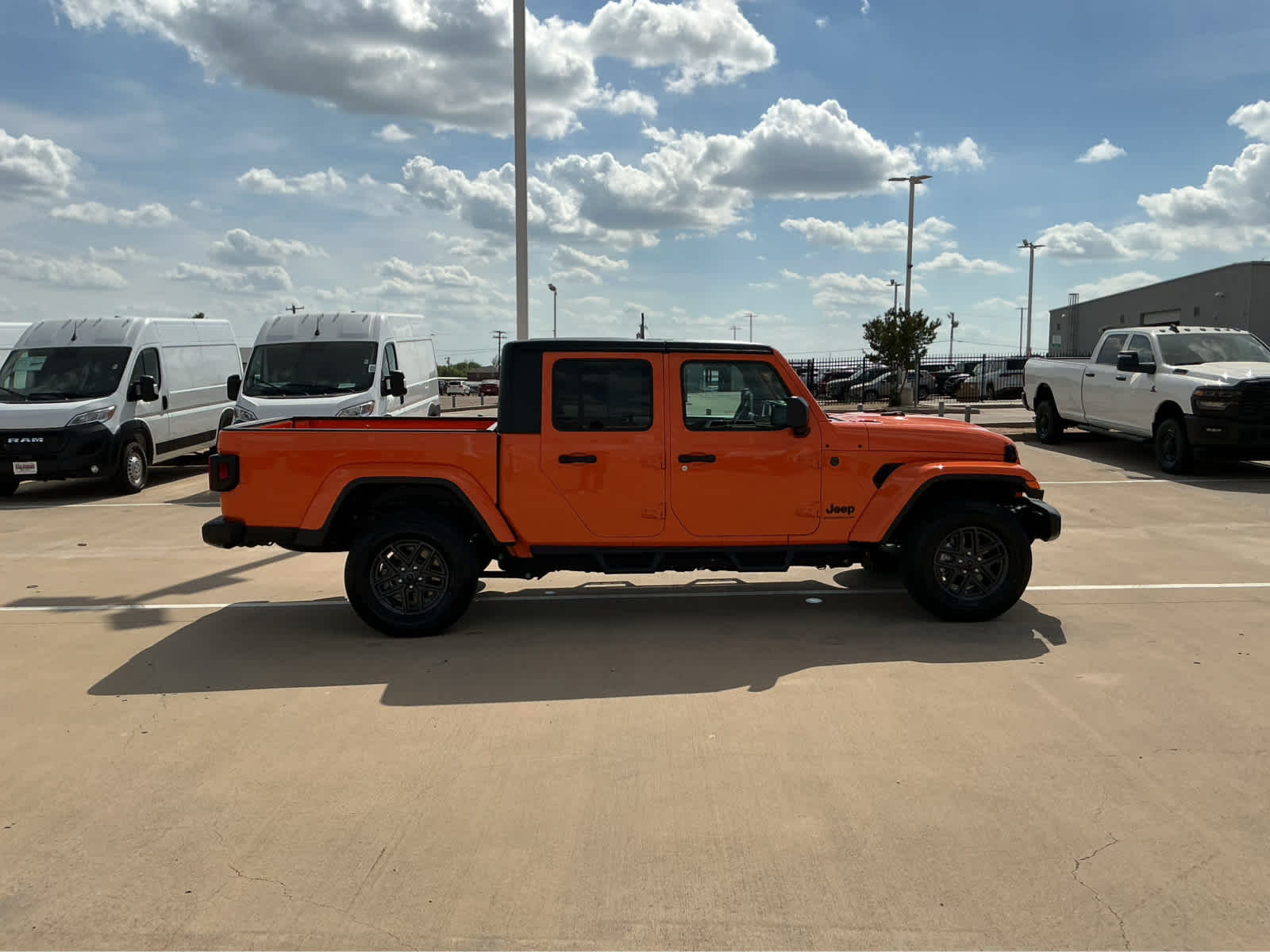 Used Car 2025 Jeep Gladiator  Sport S For Sale Under $40,000 In Waco, Texas