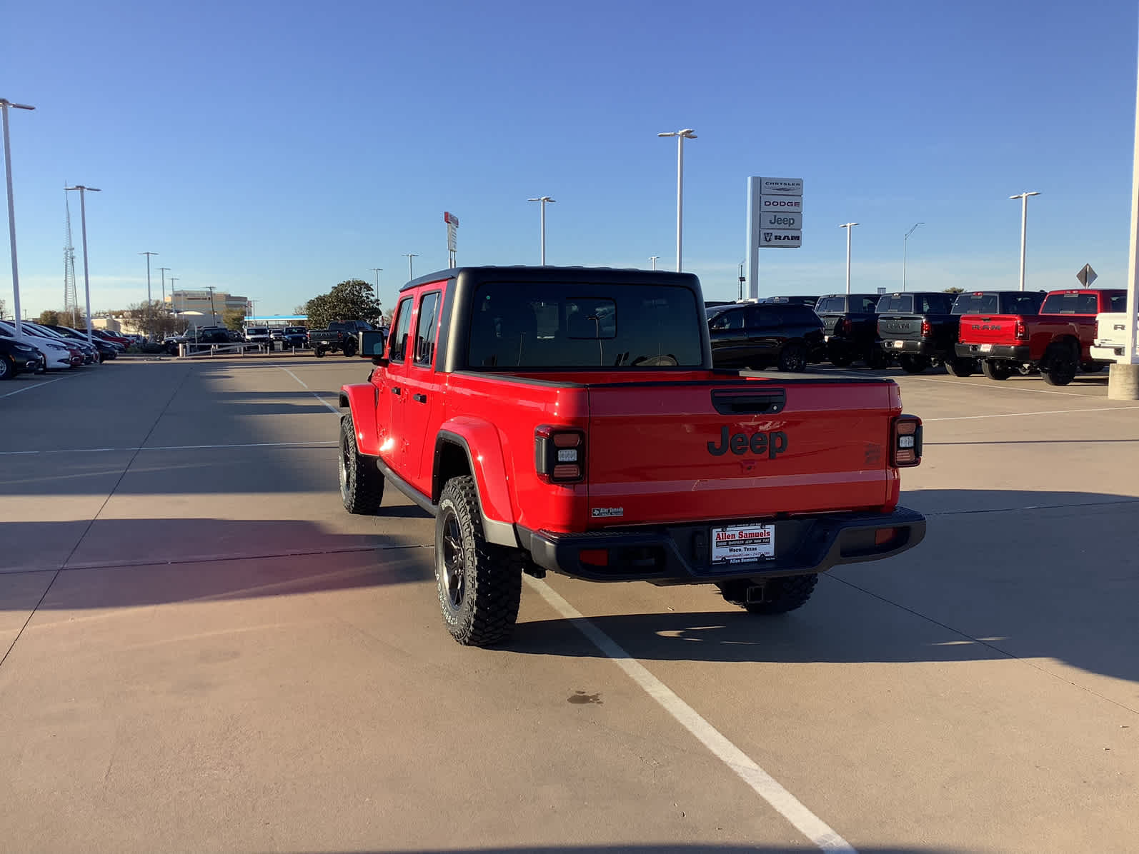 new 2026 Jeep Gladiator car, priced at $46,482