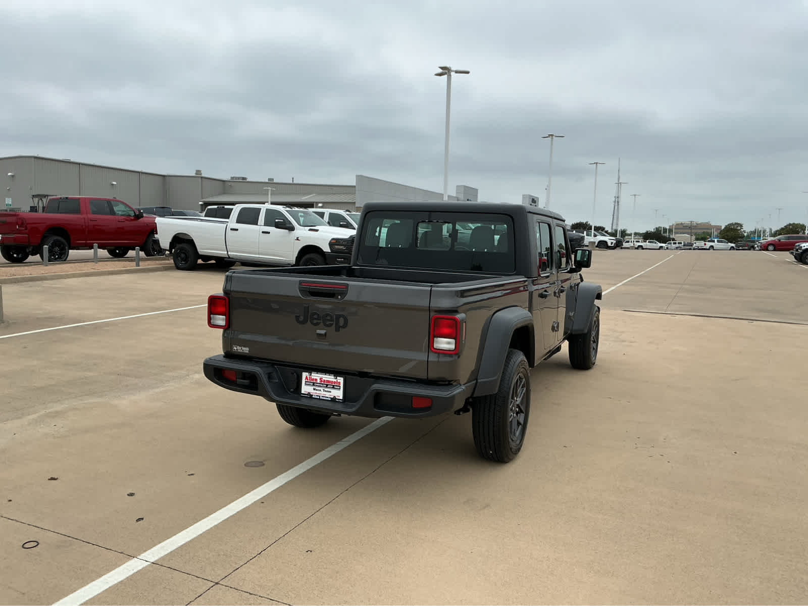 new 2026 Jeep Gladiator car, priced at $44,375