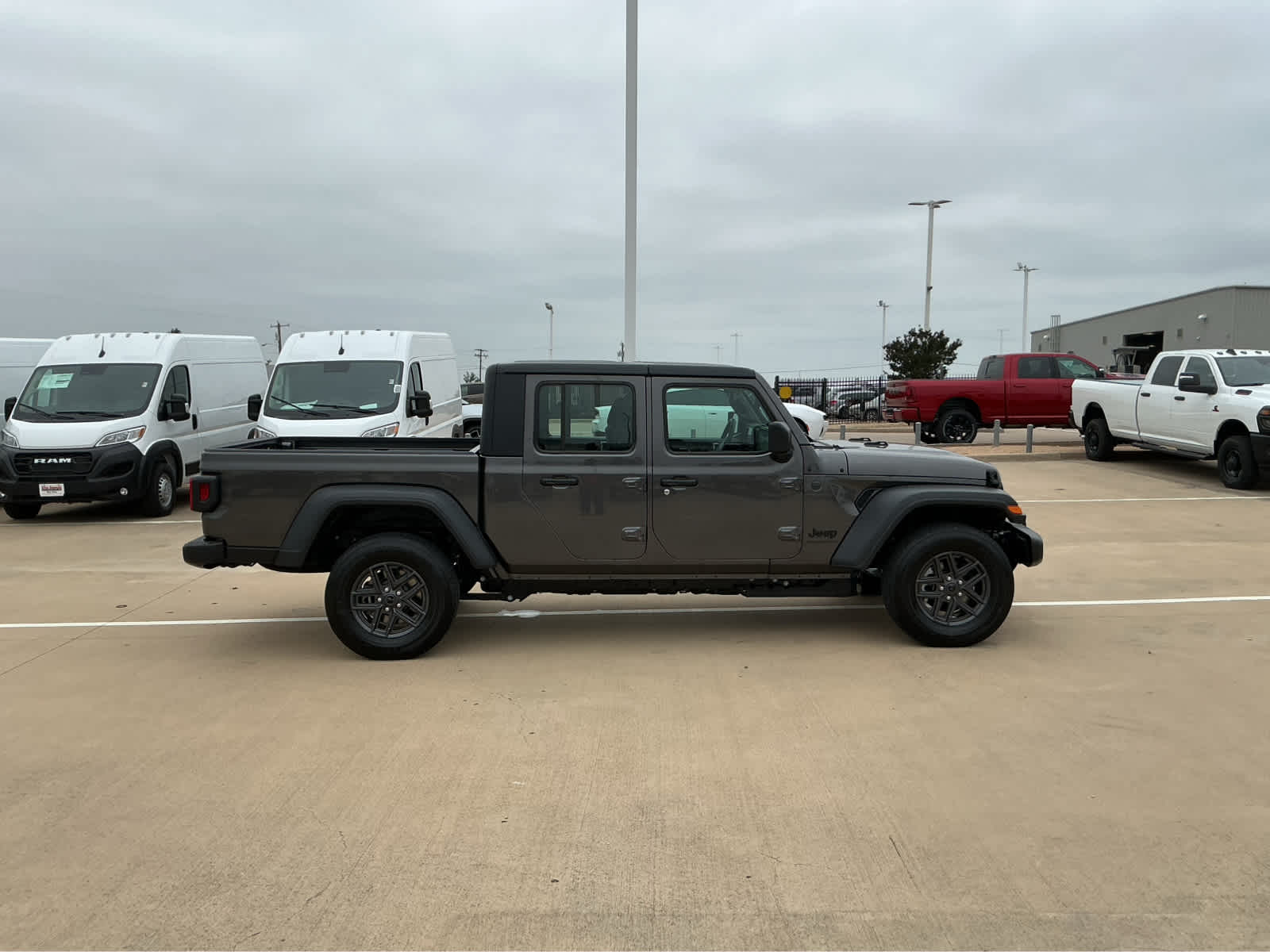 new 2026 Jeep Gladiator car, priced at $44,375