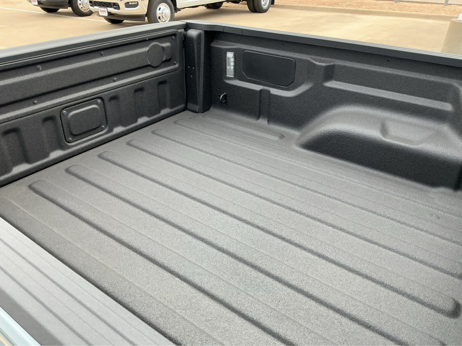 new 2026 Jeep Gladiator car, priced at $45,678